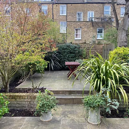 Appartement Stylish Garden Flat